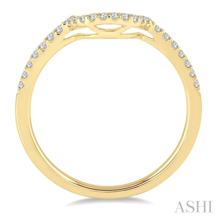 1/6 Ctw Round Cut Diamond Wedding Band in 14K Yellow Gold