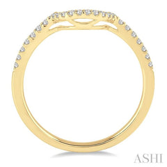 1/6 Ctw Round Cut Diamond Wedding Band in 14K Yellow Gold