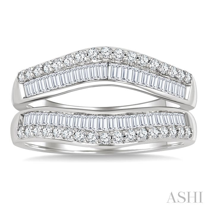 1 1/10 Ctw Baguette and Round Cut Diamond Insert Ring in 14K White Gold