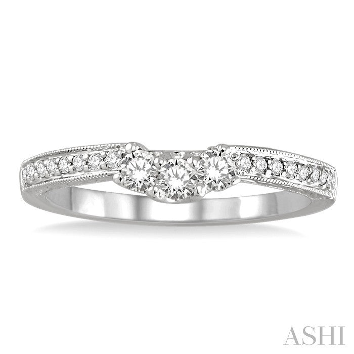 1/3 Ctw Arched Center Engraved Foliage Round Cut Diamond Wedding Band in 14K White Gold