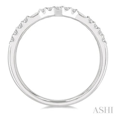 1/4 Ctw Curved Center Baguette and Round Cut Diamond Wedding Band in 14K White Gold