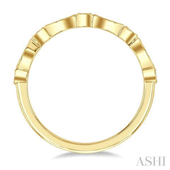 1/10 Ctw Marquise and Circular Motif Carved Round Cut Diamond Stackable Wedding Band in 14K Yellow Gold