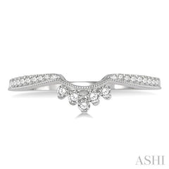 1/5 Ctw Crown Arch Round Cut Diamond Wedding Band in 14K White Gold