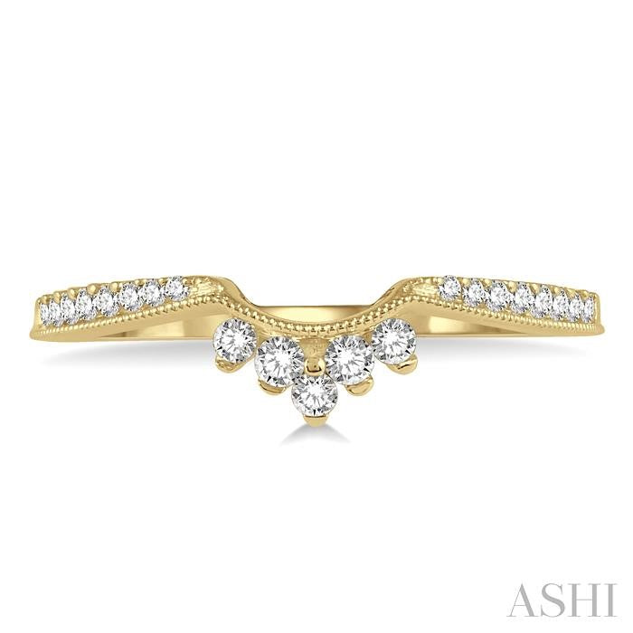 1/5 Ctw Crown Arch Round Cut Diamond Wedding Band in 14K Yellow Gold