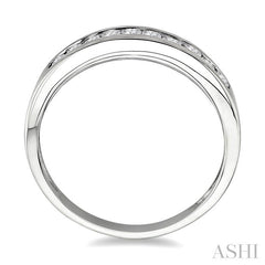 1/4 Ctw Channel Set Round Cut Diamond Band in 14K White Gold