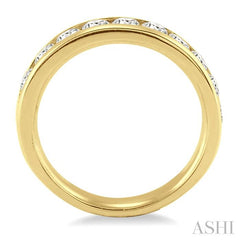 1 Ctw Round Cut Diamond Wedding Band in 14K Yellow Gold