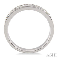 1/4 Ctw Round Cut Diamond Wedding Band in 14K White Gold