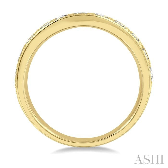 1 Ctw Curved Center Milgrain Border Round Cut Diamond Wedding Band in 14K Yellow Gold