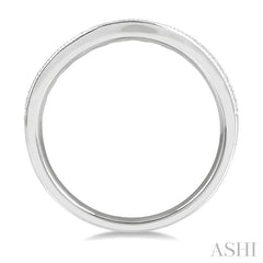 1/2 Ctw Curved Center Milgrain Border Round Cut Diamond Wedding Band in 14K White Gold