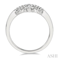 1/4 Ctw Chevron Center Baguette and Round Cut Diamond Wedding Band in 14K White Gold
