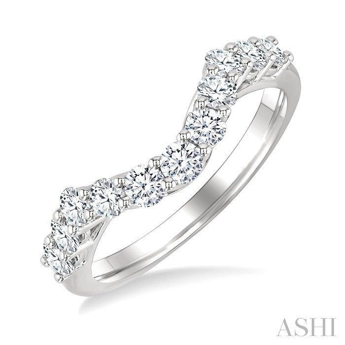 3/4 Ctw Curved Round Cut Diamond Wedding Band in 14K White Gold