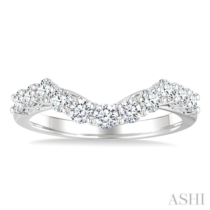 3/4 Ctw Curved Round Cut Diamond Wedding Band in 14K White Gold