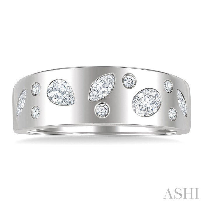 1/2 Ctw Scatter Mixed Diamond Cut Bold Gold Fashion Band in 14K White Gold