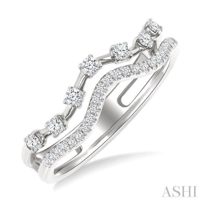1/4 Ctw Curvy Split Twin Row Round Cut Diamond Fashion Band in 14K White Gold