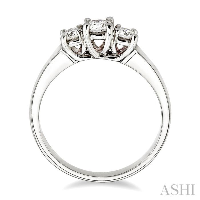 1/2 Ctw Three Stone Round Cut Diamond Ring in 14K White Gold