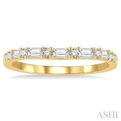 1/3 Ctw Baguette and Round Cut Diamond Wedding Band in 14K Yellow Gold