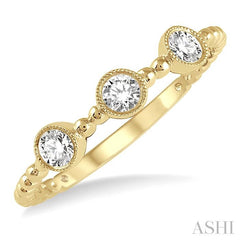 1/4 Ctw Trio Mount Round Cut Diamond Fashion Ring in 14K Yellow Gold