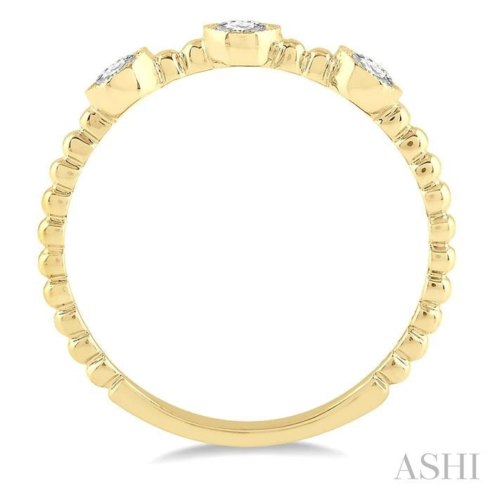 1/4 Ctw Trio Mount Round Cut Diamond Fashion Ring in 14K Yellow Gold