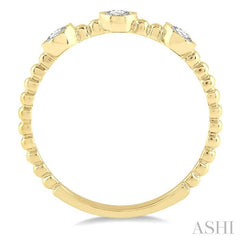 1/4 Ctw Trio Mount Round Cut Diamond Fashion Ring in 14K Yellow Gold
