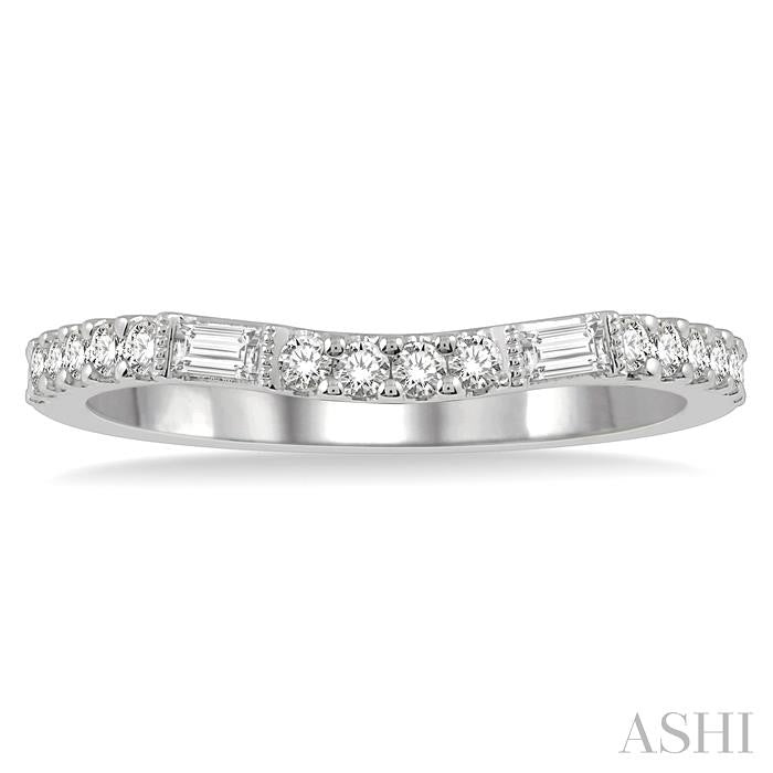 1/3 Ctw Arched Baguette and Round Cut Diamond Wedding Band in 14K White Gold