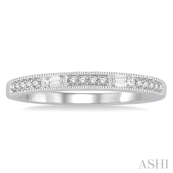 1/6 Ctw Panel Baguette and Round Cut Diamond Wedding Band in 14K White Gold