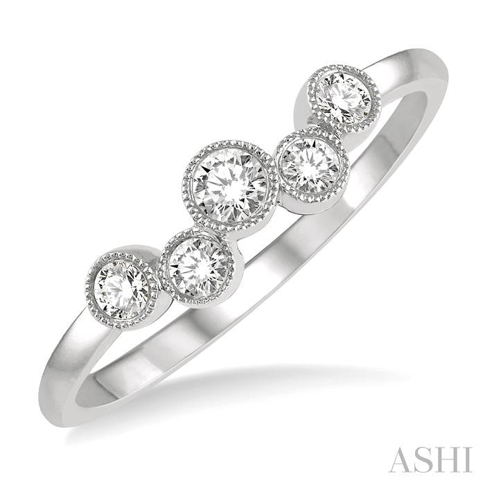 1/4 Ctw Circular Link Round Cut Diamond Fashion Ring in 14K White Gold