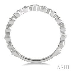 1/5 Ctw Lattice Marquise & Circular Mount Round Cut Diamond Stackable Band in 14K White Gold