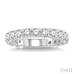 3/4 Ctw Lattice Round Cut Diamond Wedding Band in 14K White Gold