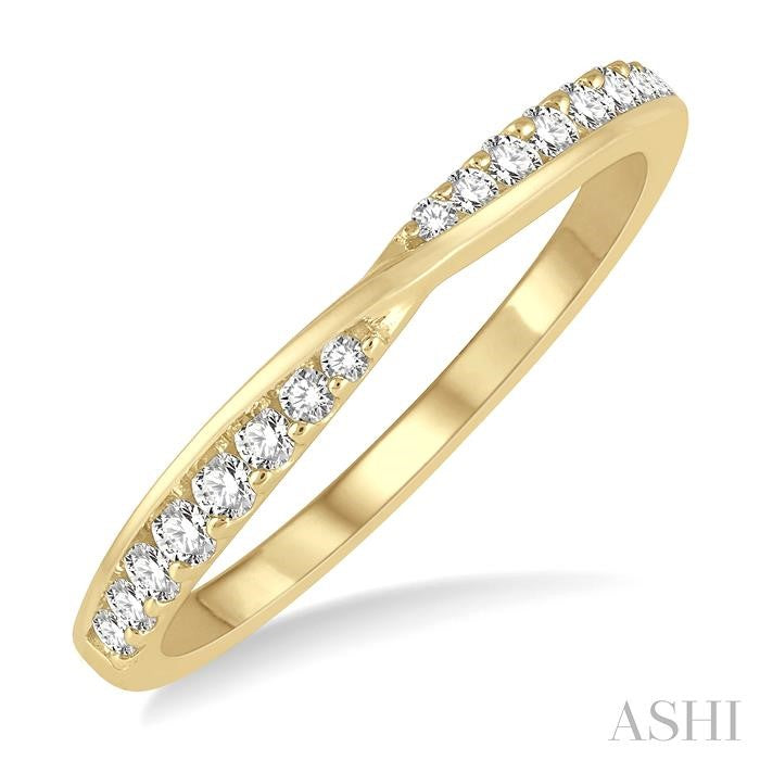 1/5 Ctw Crossover Round Cut Diamond Wedding Band in 14K Yellow Gold