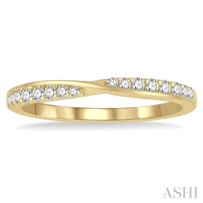 1/5 Ctw Crossover Round Cut Diamond Wedding Band in 14K Yellow Gold