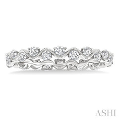5/8 Ctw Curvy Zig-Zag Round Cut Diamond Eternity Wedding Band in 14K White Gold