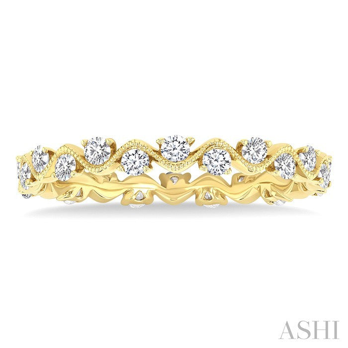 5/8 Ctw Curvy Zig-Zag Round Cut Diamond Eternity Wedding Band in 14K Yellow Gold