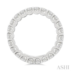 2 Ctw Round Cut Diamond Eternity Band in 14K White Gold