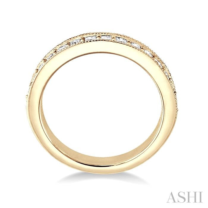 1/2 Ctw Round Cut Diamond Wedding Band in 14K Yellow Gold