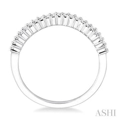 1/6 Ctw Round Cut Diamond 'V' Shape Band in 14K White Gold