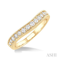1/2 Ctw Round Cut Diamond 'V' Shape Band in 14K Yellow Gold.