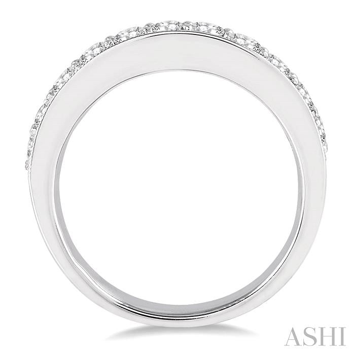 3/4 Ctw Round Cut Diamond Wedding Band in 14K White Gold