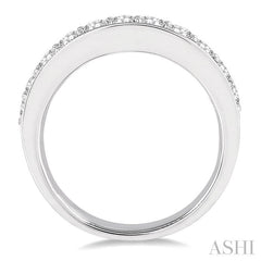 3/4 Ctw Round Cut Diamond Wedding Band in 14K White Gold