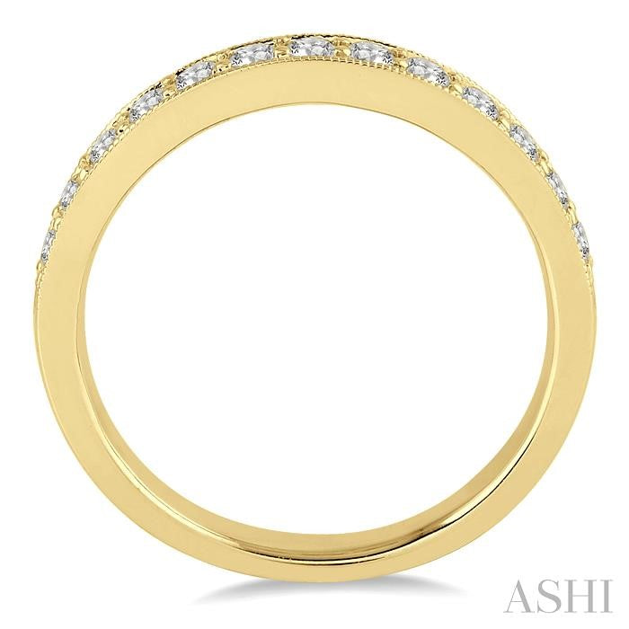 1/2 Ctw Round Cut Diamond Wedding Band in 14K Yellow Gold