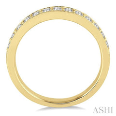 1/2 Ctw Round Cut Diamond Wedding Band in 14K Yellow Gold