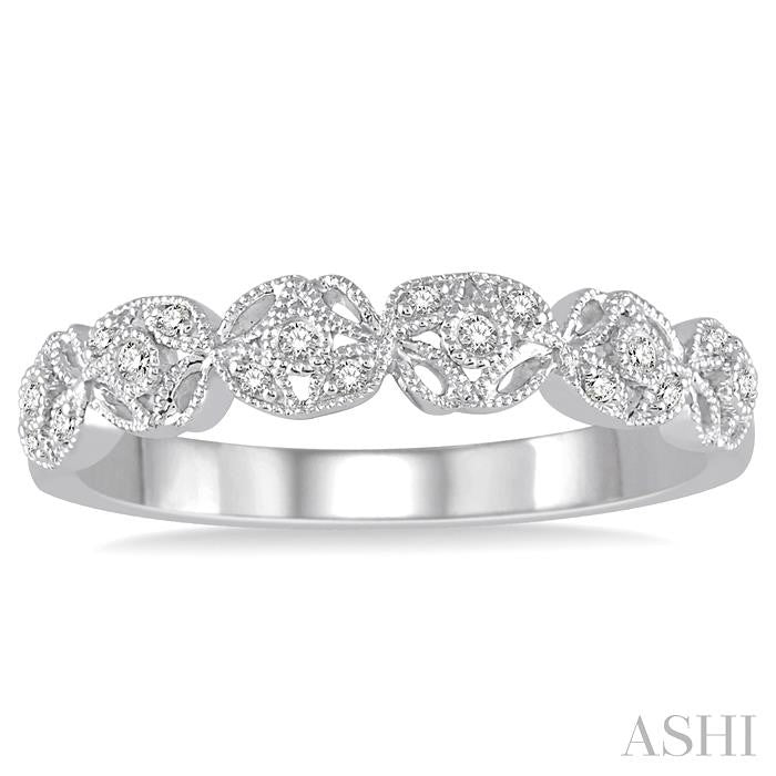 1/20 Ctw Round Diamond Wedding Band in 14K White Gold