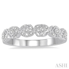 1/20 Ctw Round Diamond Wedding Band in 14K White Gold