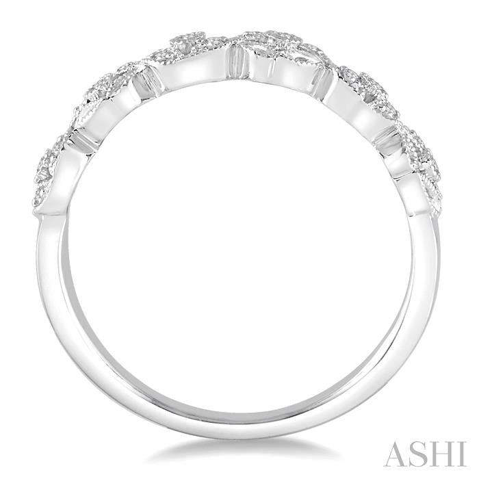 1/20 Ctw Round Diamond Wedding Band in 14K White Gold