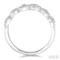 1/20 Ctw Round Diamond Wedding Band in 14K White Gold