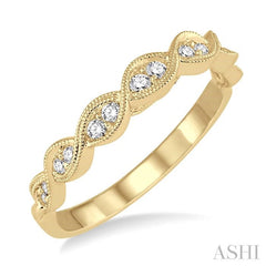 1/5 Ctw Round Diamond Wedding Band in 14K Yellow Gold