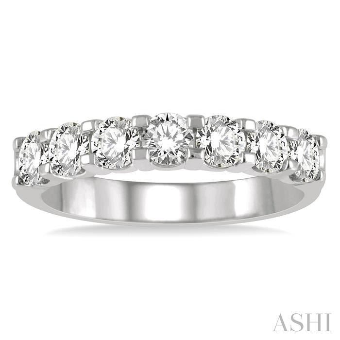 1 Ctw 7 Stone Round Cut Diamond Wedding Band in 14K White Gold
