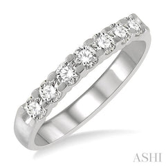 3/4 Ctw 7 Stone Round Cut Diamond Wedding Band in 14K White Gold