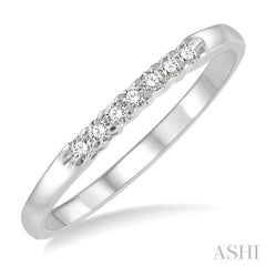 1/10 Ctw 7 Stone Round Cut Diamond Wedding Band in 14K White Gold