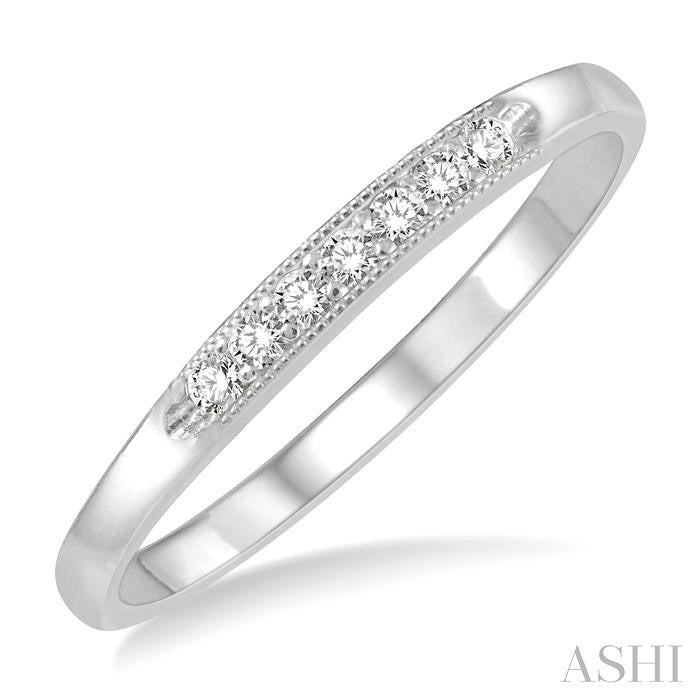 1/10 Ctw 7 Stone Round Cut Diamond Wedding Band in 14K White Gold