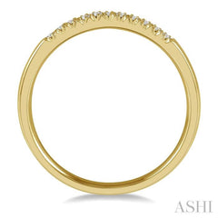 1/10 Ctw 11 Stone Round Cut Diamond Wedding Band in 14K Yellow Gold